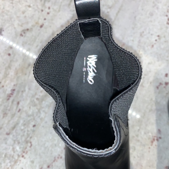 MOSSIMO 9 Black Wedge Booties - Picture 7 of 9